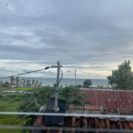 Ayolah Surf House &Surf Camp Lägenhet Jembrana Exteriör bild