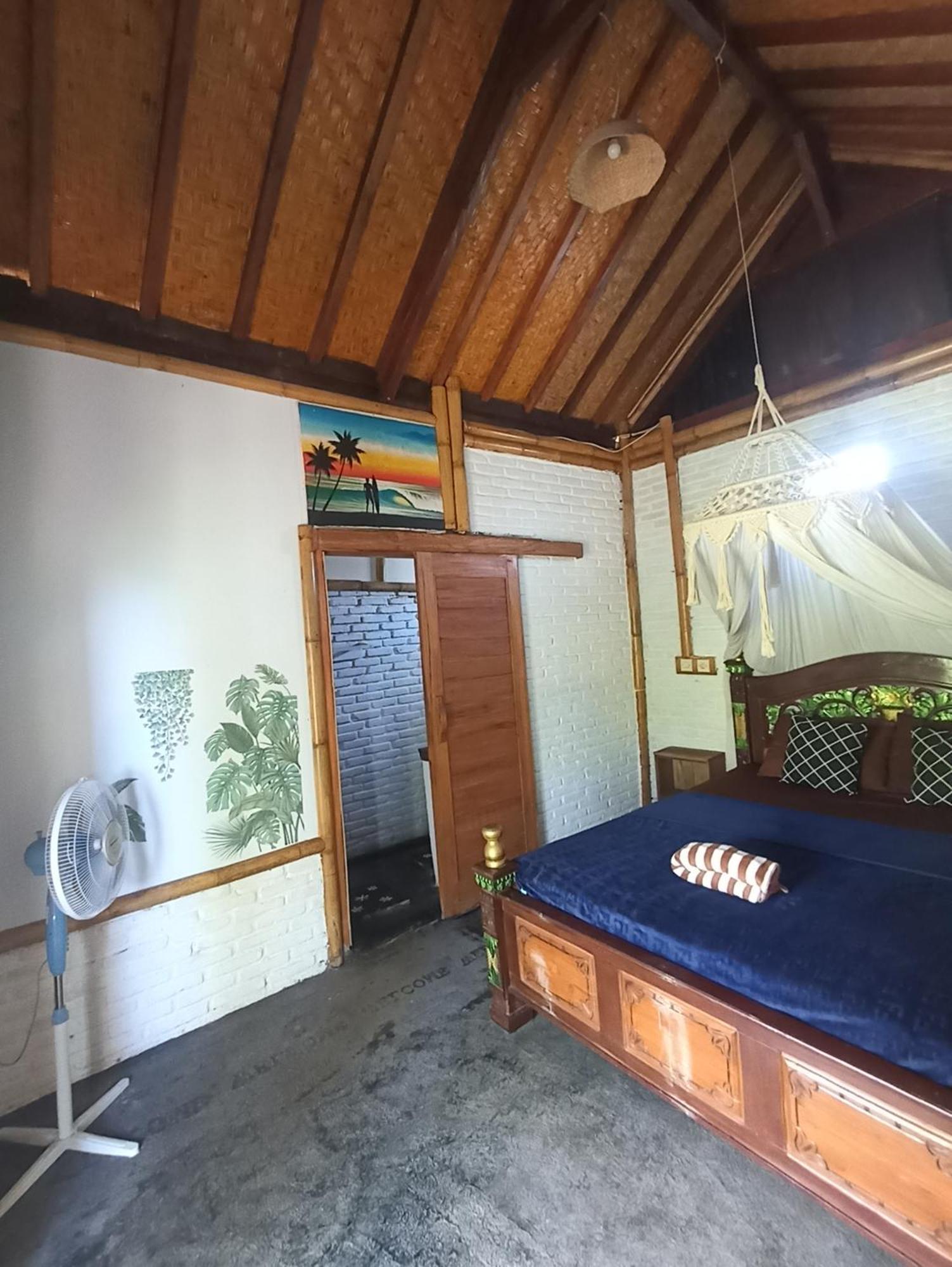 Ayolah Surf House &Surf Camp Lägenhet Jembrana Exteriör bild
