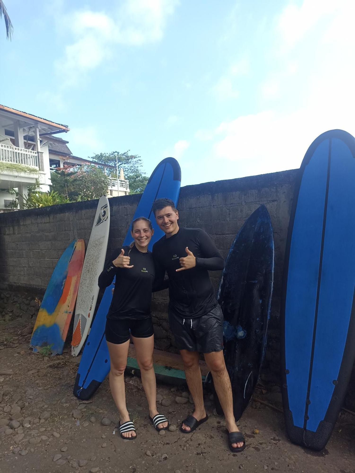 Ayolah Surf House &Surf Camp Lägenhet Jembrana Exteriör bild
